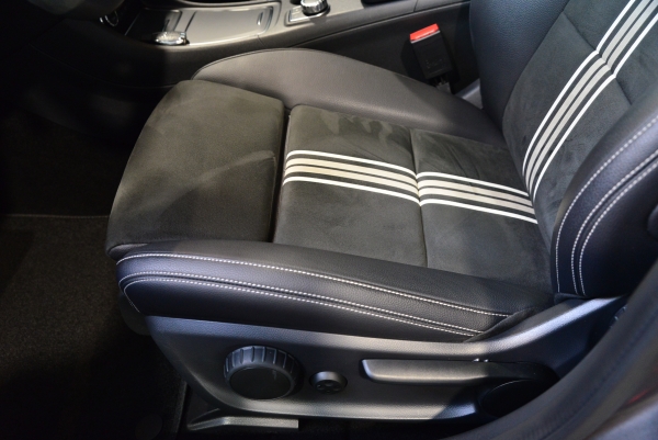 Mercedes GLA 200 D WHITE ART EDITION 7G-DCT AMG