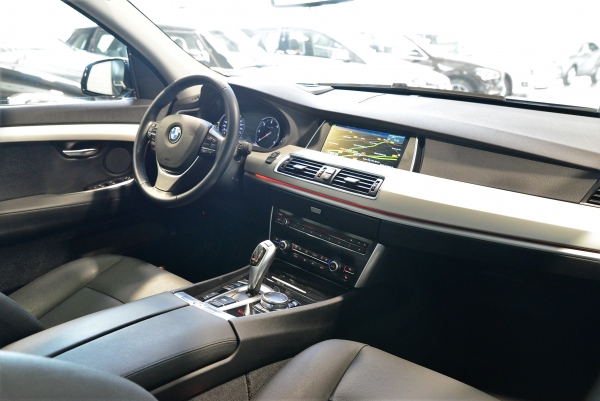 BMW SERIE 5 GT 520D 184 CH LOUNGE PLUS BVA8