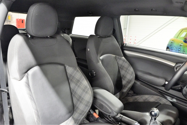 MINI COOPER 1.5 136 CH PACK CHILI