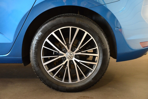  Volkswagen TOURAN 2.0 TDI 150 CH CARAT DSG 7PLACES