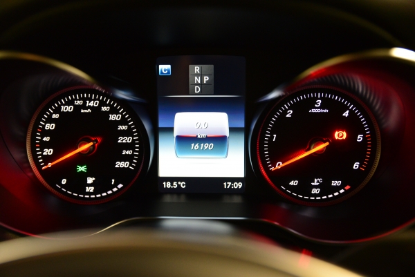 MERCEDES GLC 220D EXECUTIVE 4MATIC 9G-TRONIC