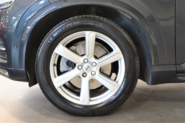  Volvo XC90 D5 AWD MOMENTUM 7 PLACES GEARTRONIC8