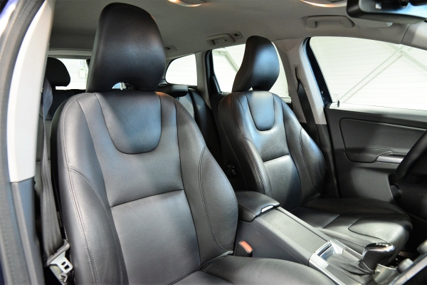  Volvo XC60 D5 AWD 215 CH SUMMUM GEARTRONIC