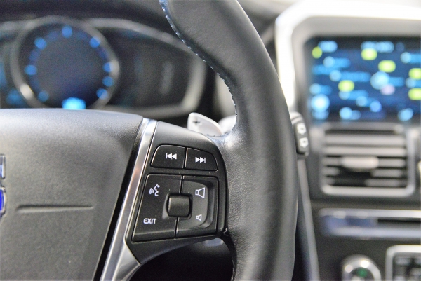  Volvo XC60 D5 AWD 215 CH SUMMUM GEARTRONIC