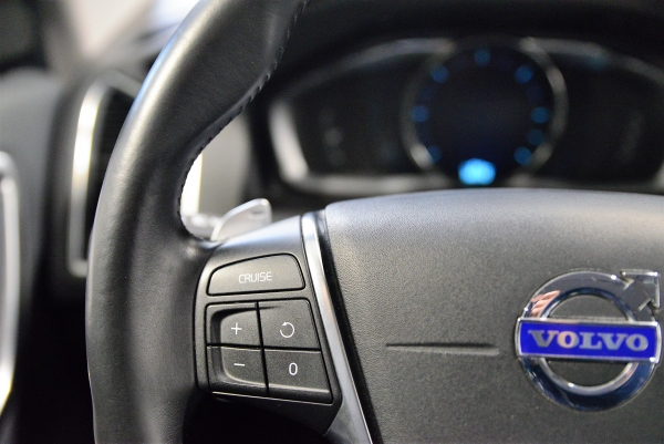  Volvo XC60 D5 AWD 215 CH SUMMUM GEARTRONIC