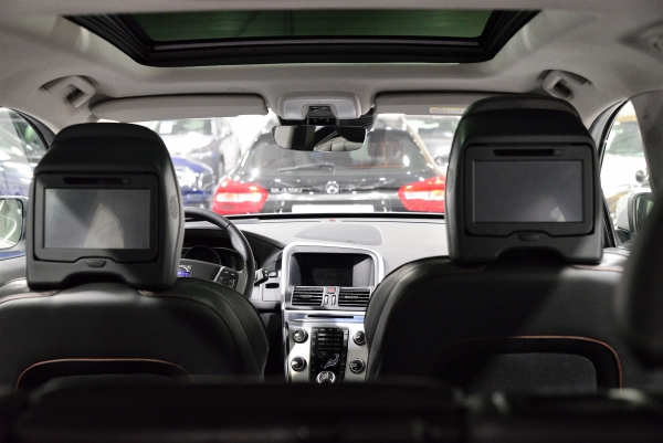  Volvo XC60 D4 190 CH OCEAN RACE GEARTRONIC8