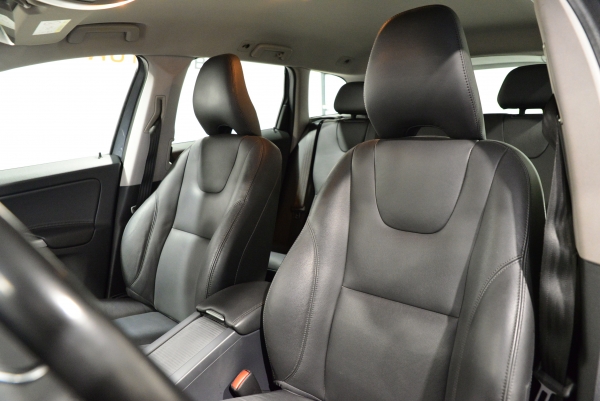  Volvo XC60 D3 150CH MOMENTUM BUSINESS GEARTRONIC