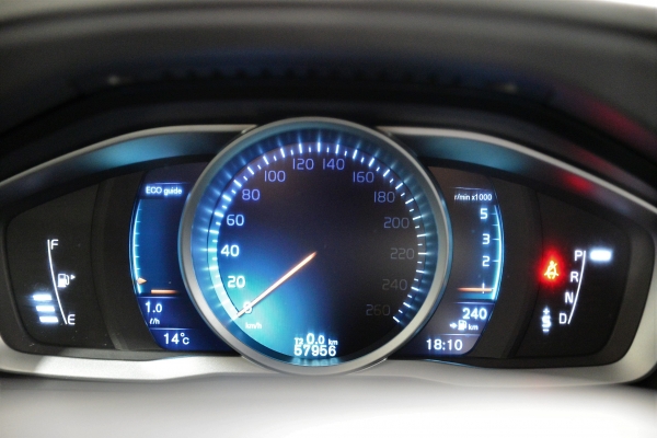  Volvo XC60 D3 150CH MOMENTUM BUSINESS GEARTRONIC