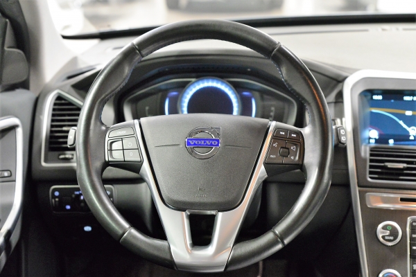  Volvo XC60 D3 150CH MOMENTUM BUSINESS GEARTRONIC
