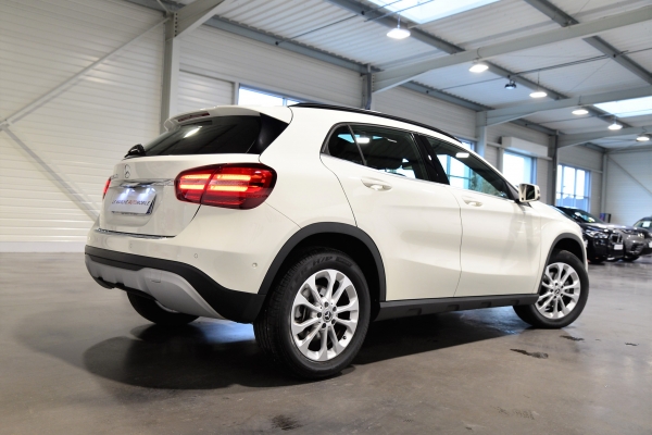 Mercedes GLA 200D INSPIRATION 7G-DCT