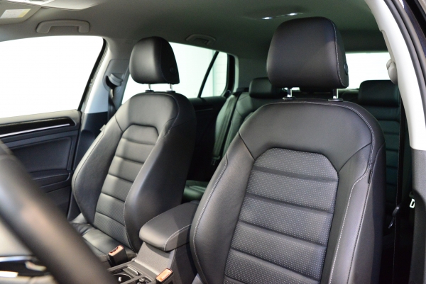  Volkswagen GOLF 1,5L TSI 150CH CARAT EXCLUSIVE DSG7