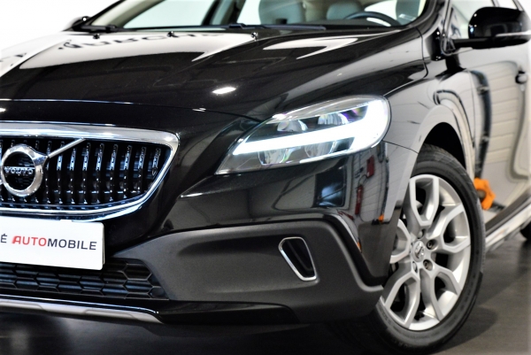 Volvo V40 CROSS COUNTRY D3 150CH SUMMUM GEARTRONIC