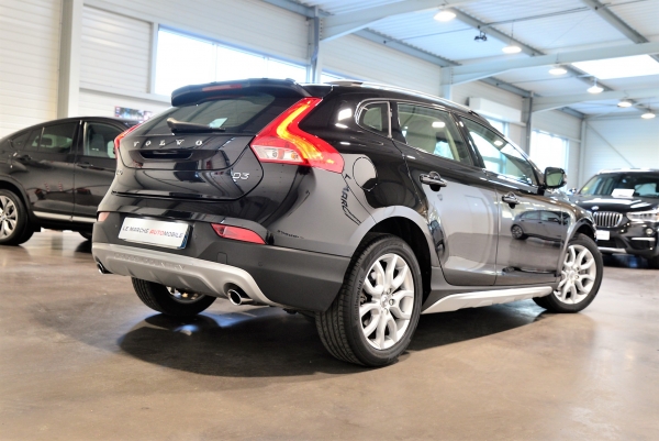 Volvo V40 CROSS COUNTRY D3 150CH SUMMUM GEARTRONIC