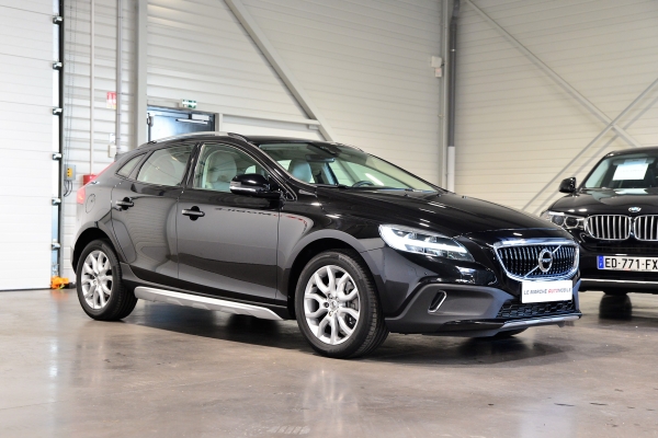 Volvo V40 CROSS COUNTRY D3 150CH SUMMUM GEARTRONIC