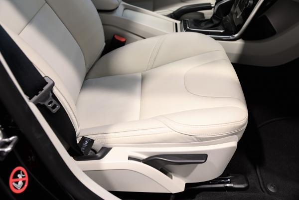  Volvo V40 CROSS COUNTRY D3 150CH SUMMUM GEARTRONIC