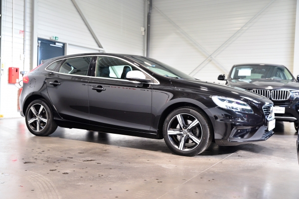  Volvo V40 T3 152CH R-DESIGN BVM6