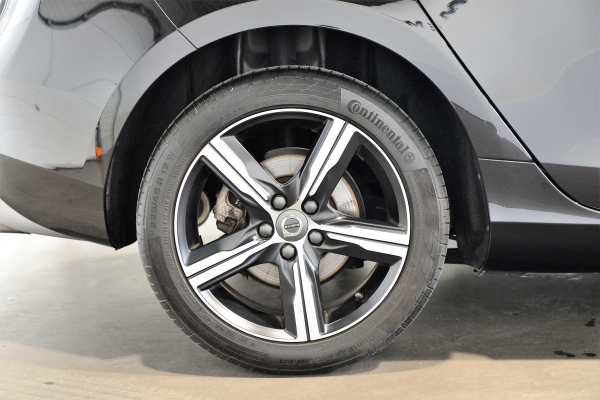 Volvo V40 T3 152CH R-DESIGN BVM6