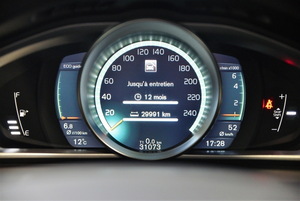  Volvo V40 T3 152CH R-DESIGN BVM6