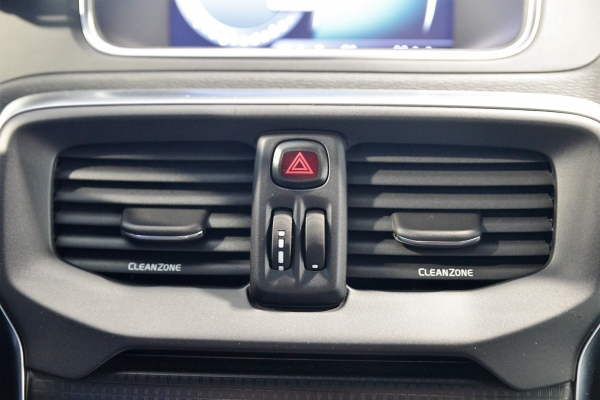  Volvo V40 T3 152CH R-DESIGN BVM6