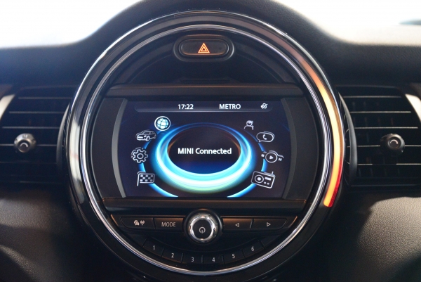 MINI COOPER D 116CH PACK CHILI 