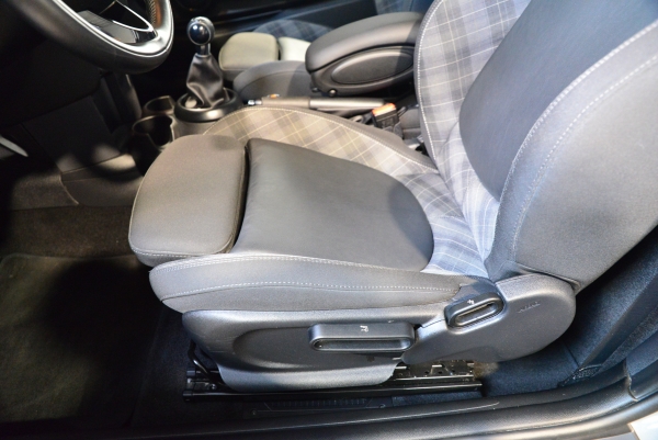 MINI COOPER D 116CH PACK CHILI 