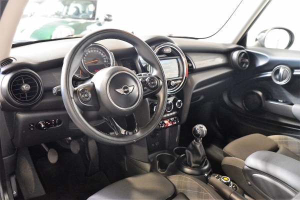 MINI COOPER D 116CH PACK CHILI 