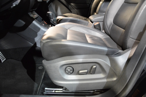  Volkswagen TIGUAN 2.0 TDI 140 4MOTION DSG7 CARAT PACK R LINE