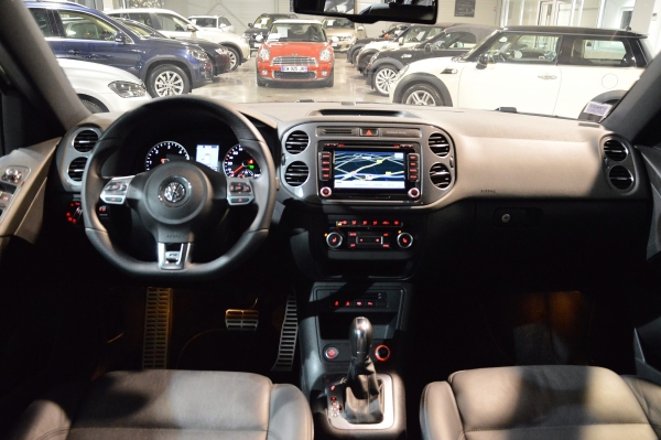  Volkswagen TIGUAN 2.0 TDI 140 4MOTION DSG7 CARAT PACK R LINE