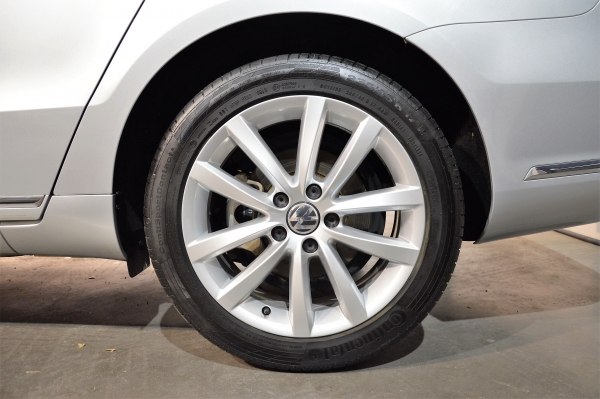  Volkswagen PASSAT SW 2.0 TDI BMT 140 CARAT DSG6