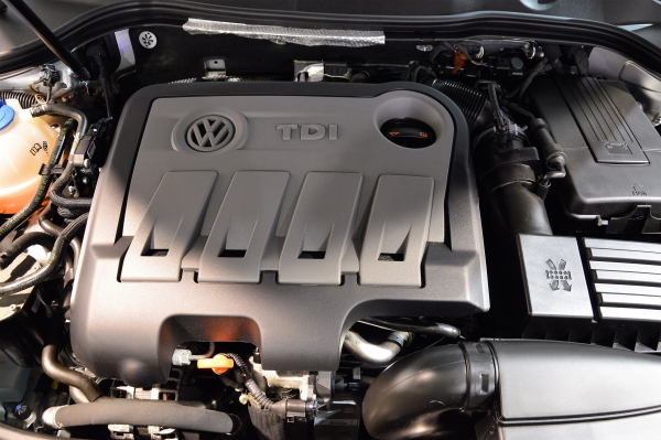  Volkswagen PASSAT SW 2.0 TDI BMT 140 CARAT DSG6
