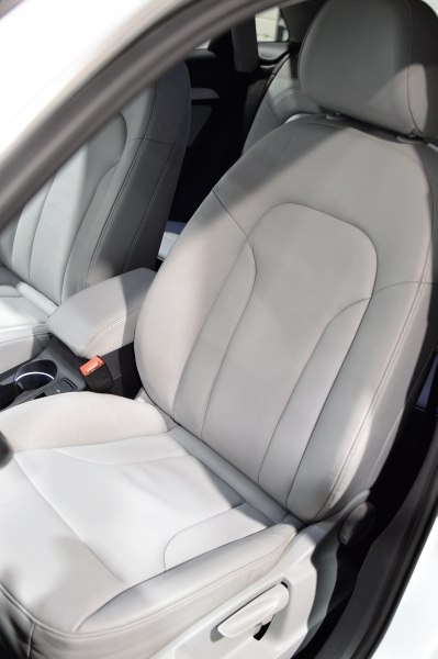 Audi Q3 2.0 TDI 140 CH AMBITION LUXE