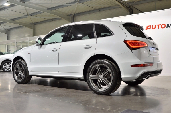 AUDI Q5 QUATTRO 2.0 TDI 177 CH AVUS STRONIC 7