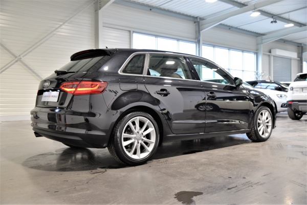 Audi A3 SPORTBACK 2.0 TDI 150 CH AMBITION LUXE S TRONIC