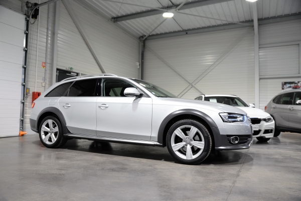 AUDI A4 ALLROAD TDI 177 CH AMBITION LUXE S TRONIC