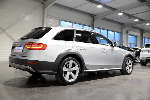 AUDI A4 ALLROAD TDI 177 CH AMBITION LUXE S TRONIC