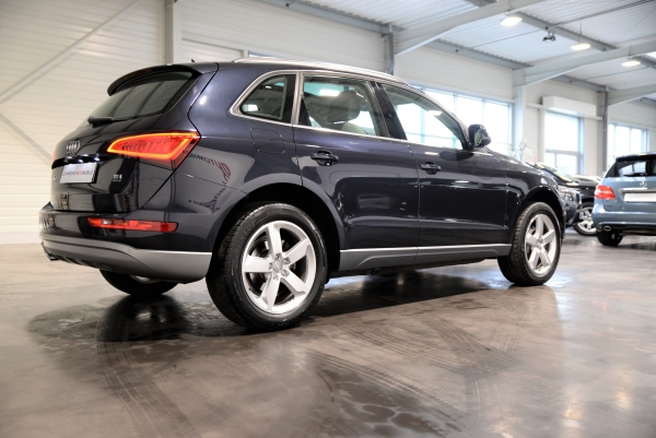 Audi Q5 QUATTRO 2.0 TDI 177 AVUS  S TRONIC