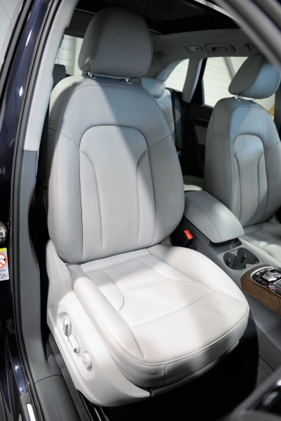 Audi Q5 QUATTRO 2.0 TDI 177 AVUS  S TRONIC