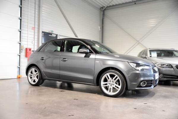 Audi A1 SPORTBACK 1.6 TDI 90 CH S LINE