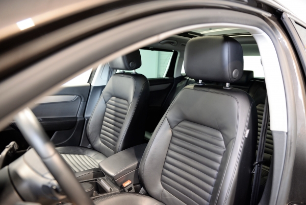  Volkswagen VW PASSAT SW TDI 140 ch CARAT PACK TECHNO DSG6