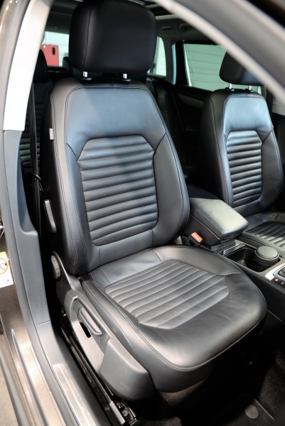  Volkswagen VW PASSAT SW TDI 140 ch CARAT PACK TECHNO DSG6