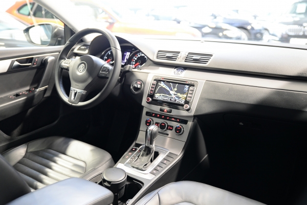  Volkswagen VW PASSAT SW TDI 140 ch CARAT PACK TECHNO DSG6