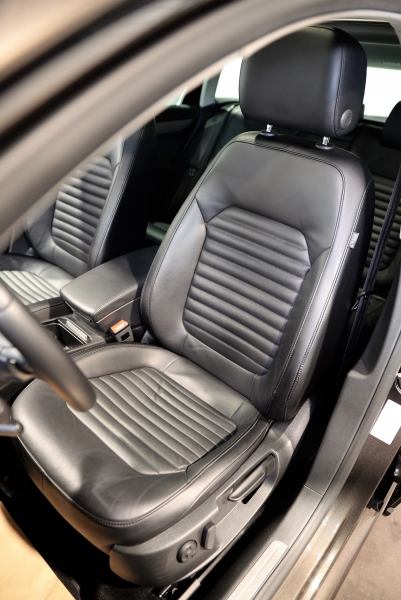  Volkswagen VW PASSAT SW TDI 140 ch CARAT PACK TECHNO DSG6