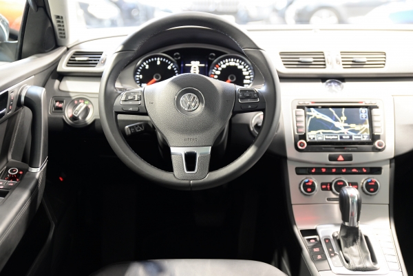  Volkswagen VW PASSAT SW TDI 140 ch CARAT PACK TECHNO DSG6
