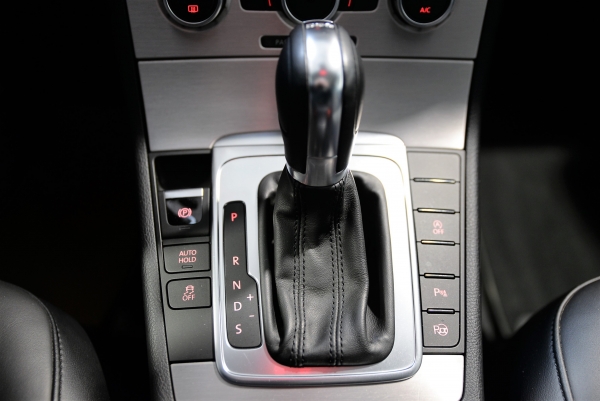  Volkswagen VW PASSAT SW TDI 140 ch CARAT PACK TECHNO DSG6