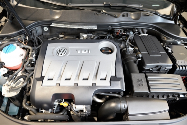  Volkswagen VW PASSAT SW TDI 140 ch CARAT PACK TECHNO DSG6