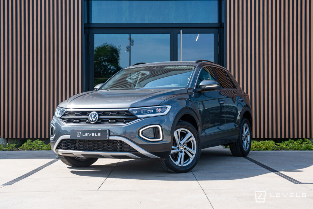 Volkswagen-T-ROC-1.5-ETSI-150-Ch-R-LINE-DSG7