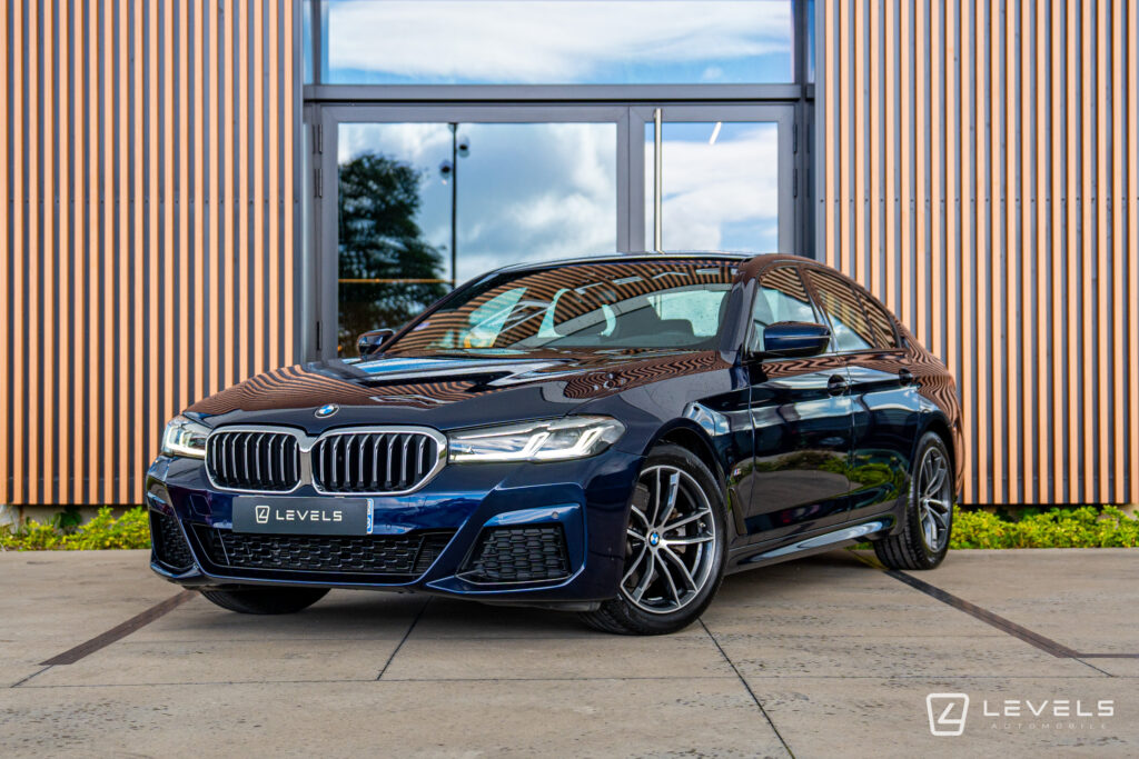 BMW-Serie-520i-184-ch-M-Sport-BVA8