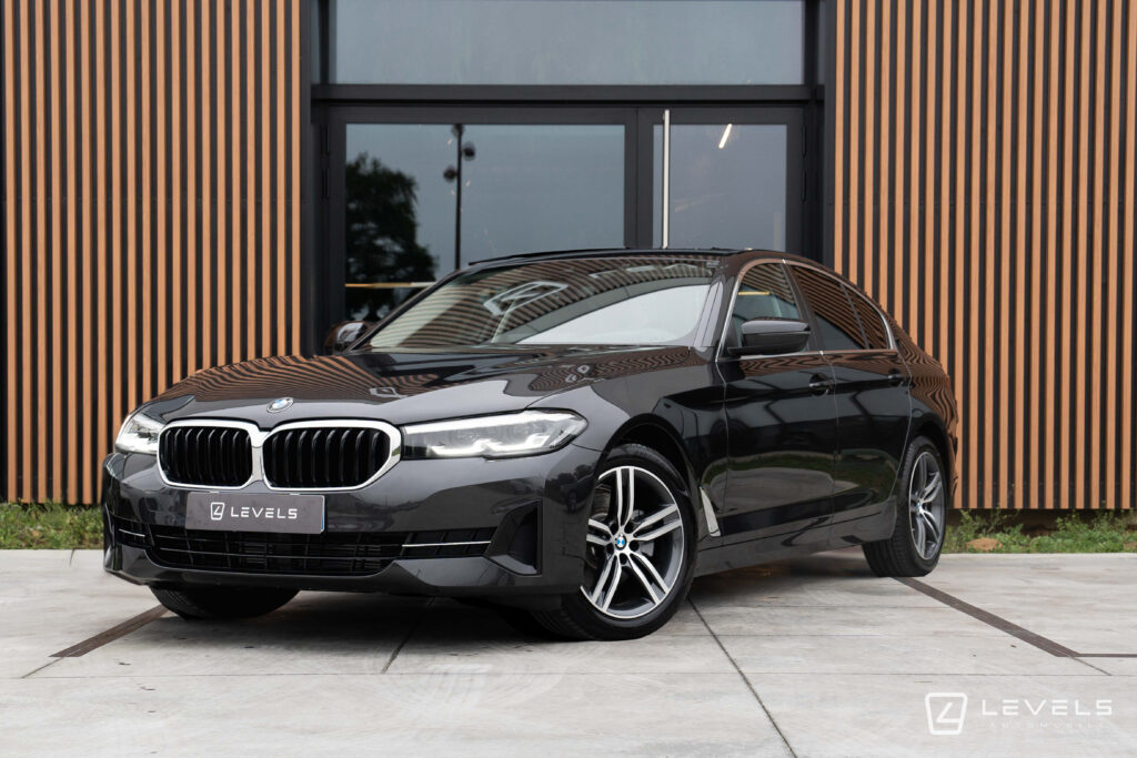 BMW-SERIE-5-518D-150CH-Business-Design-BVA8