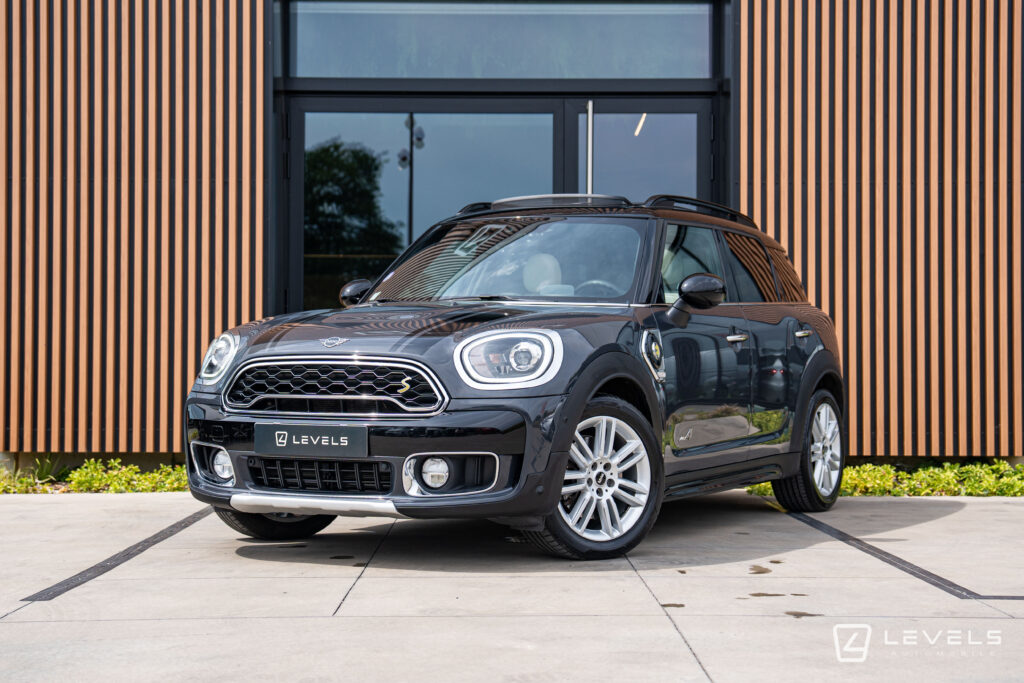 MINI-Countryman-Cooper-SE-ALL4-Exquisite-13688-Ch-BVA6