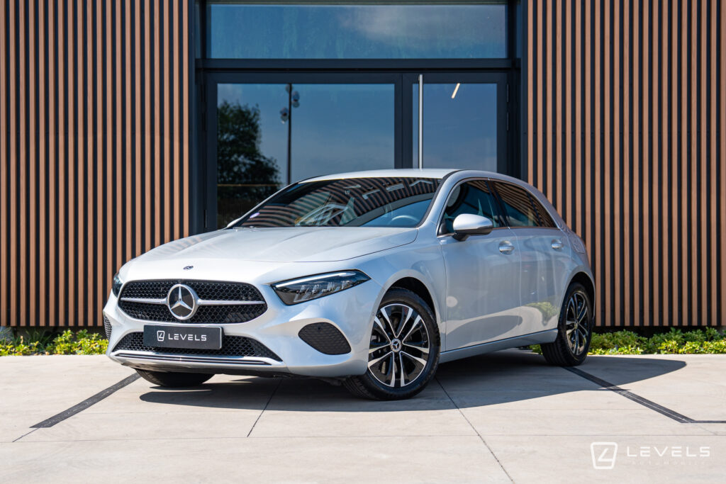 Mercedes-Classe-A-250E-Progressive-Line-8G-DCT